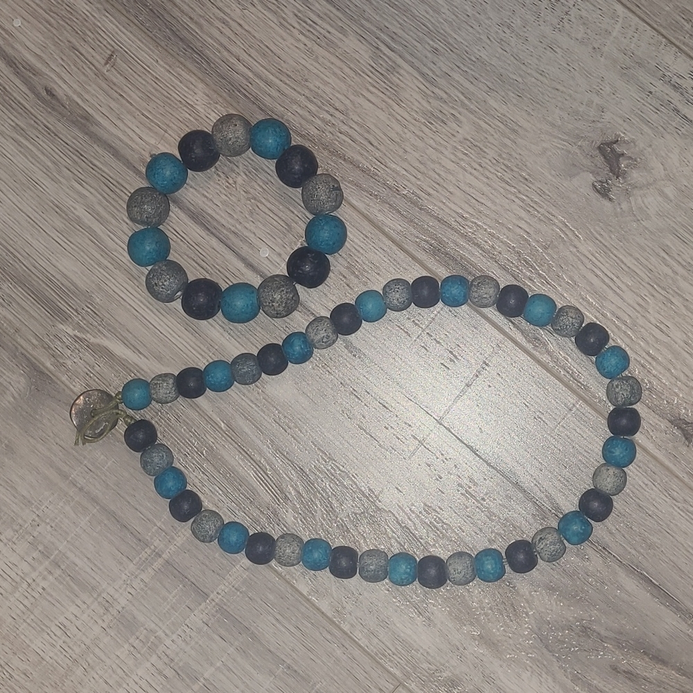 Beautiful matching necklace and bracelet set